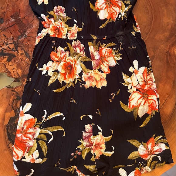 Xhilaration shorts romper. Size M. Black floral. - Picture 2 of 7